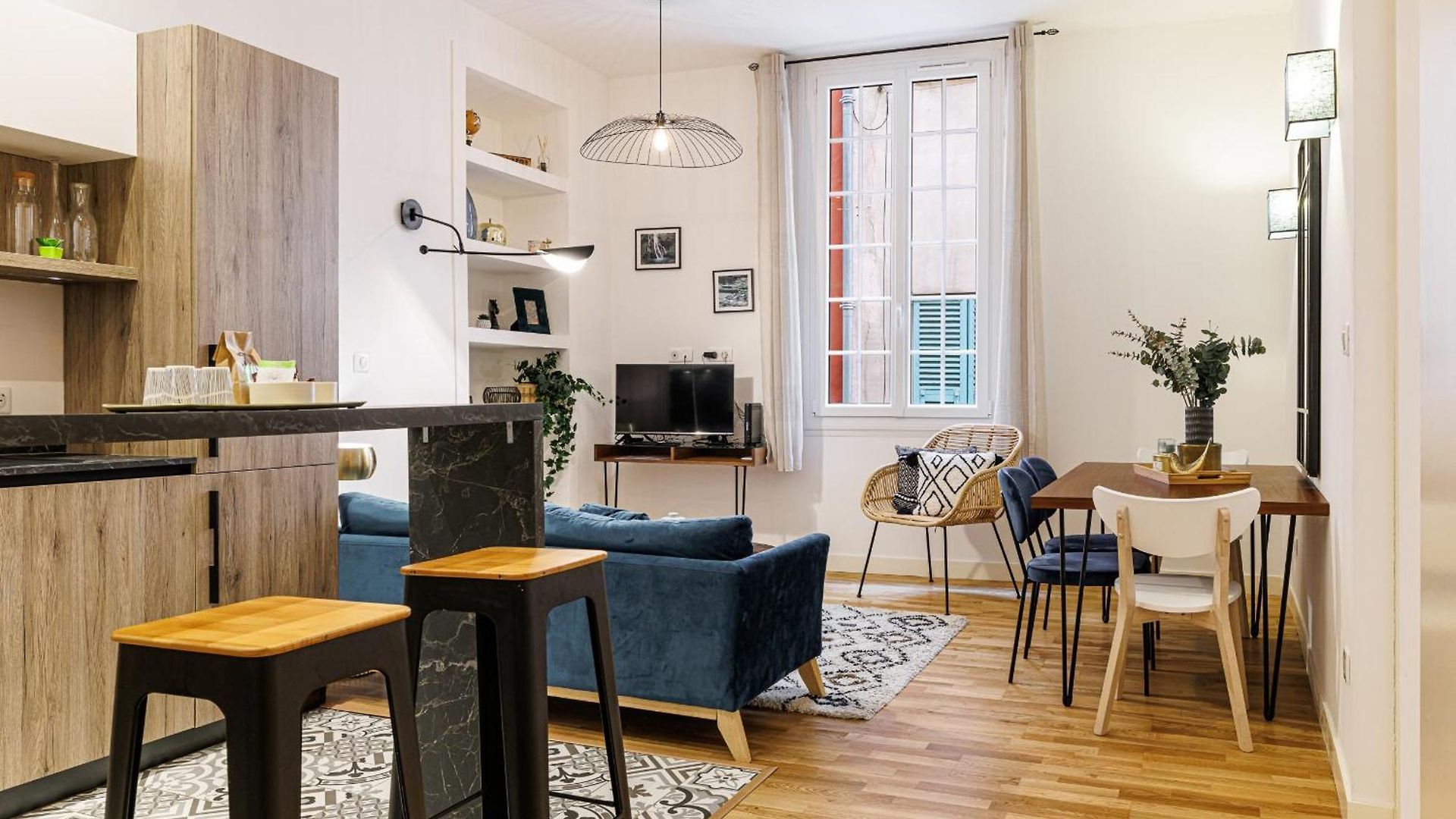 Chic & Cozy 2 Bdr Heart Of The Old Town Appartement *