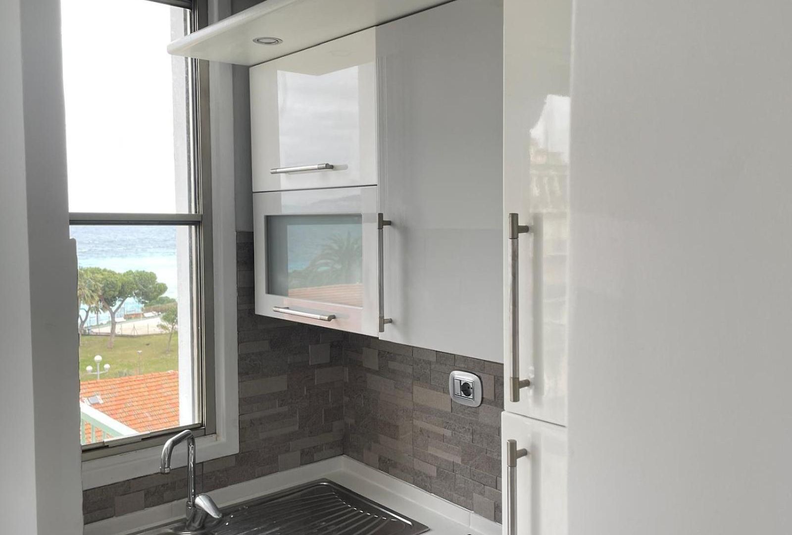 Appartement En Face De La Avec Vue Fantastique ! Nice