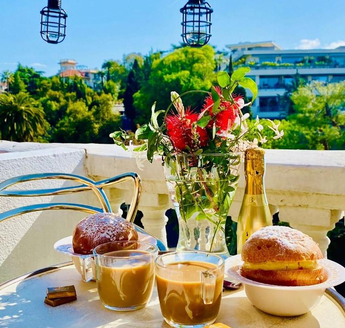 - Little With Sunny Terrace Nice