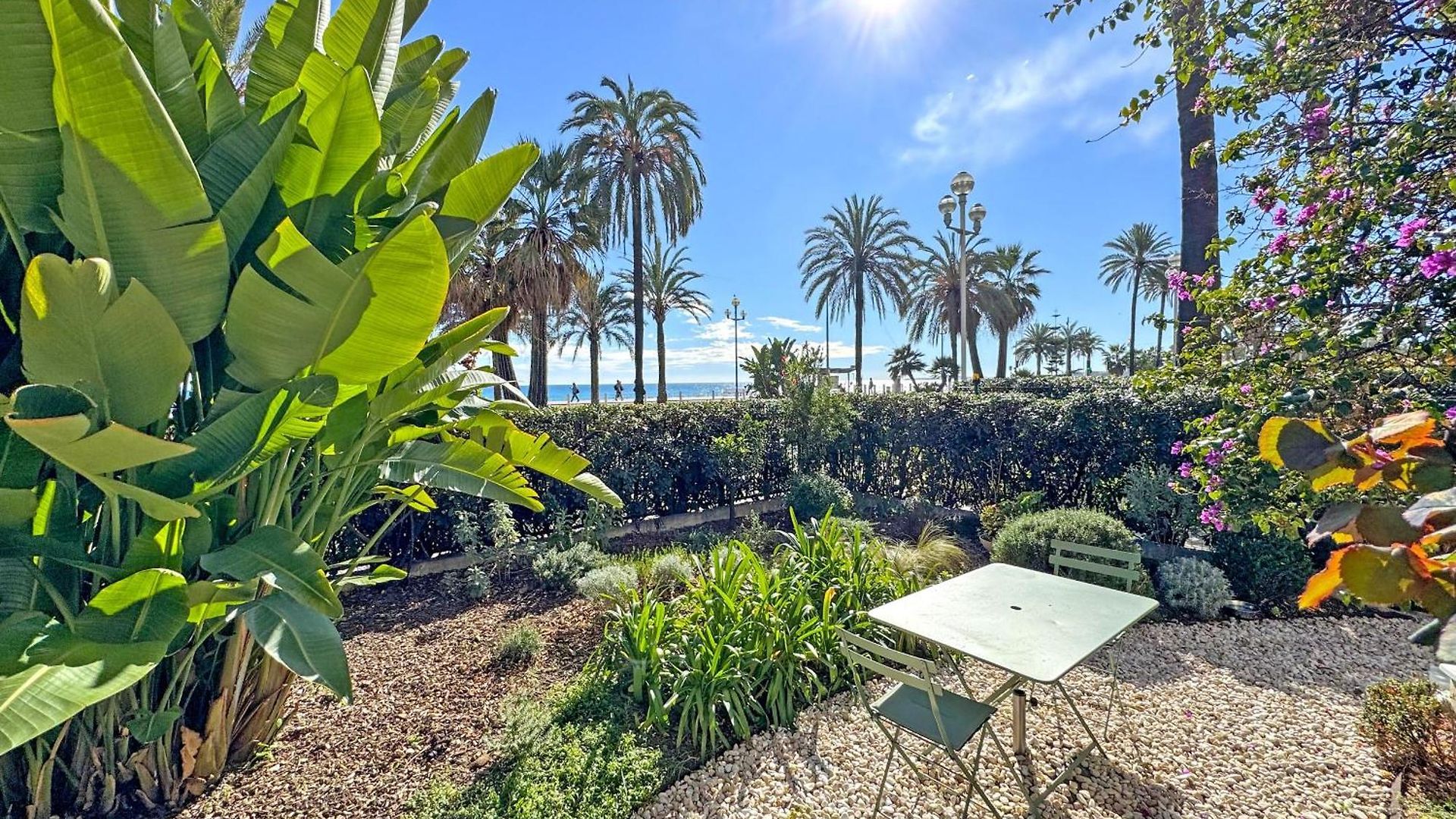 Cosy Sea Front Garden Appartement Nice