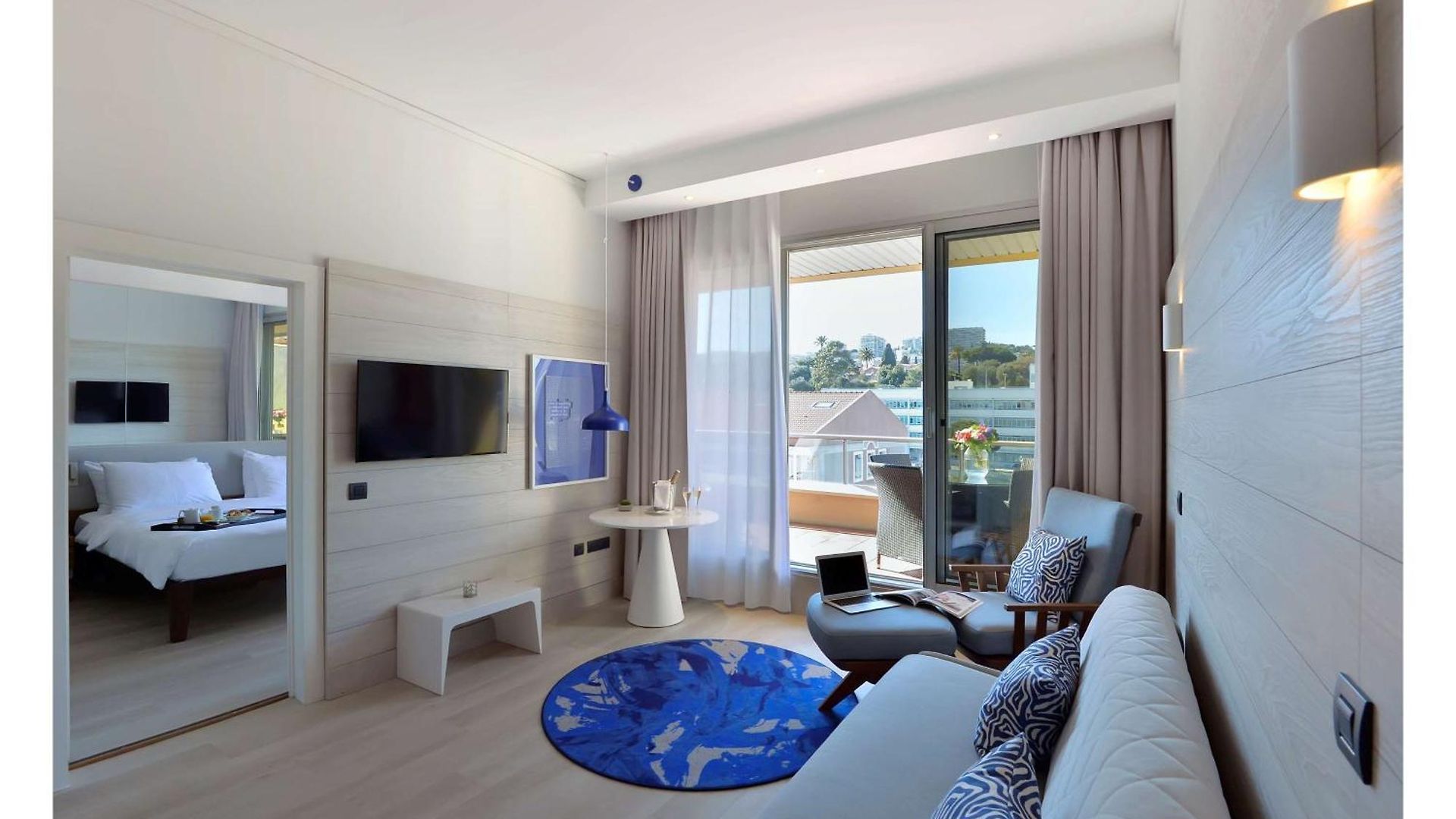 Radisson Blu 4*