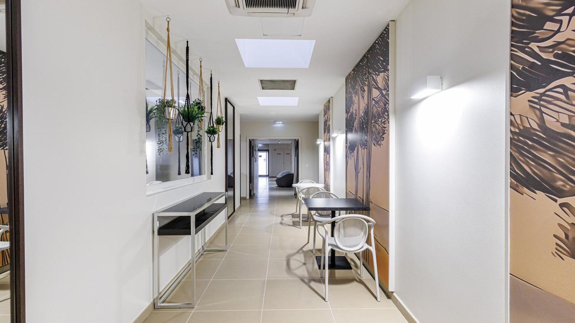 Adagio Centre 3*