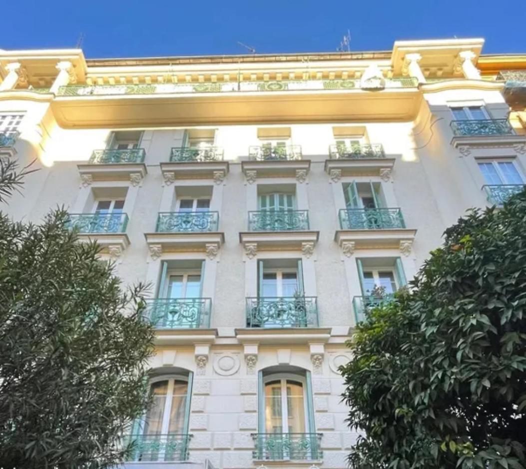 Les De Cédric Iconic Tram Gare Pour Personnes Calmes Séjour chez l'habitant Nice