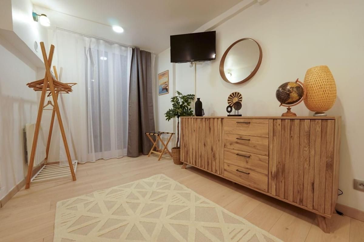 Au Coeur Du Vieux Emplacement Idéal! Appartement