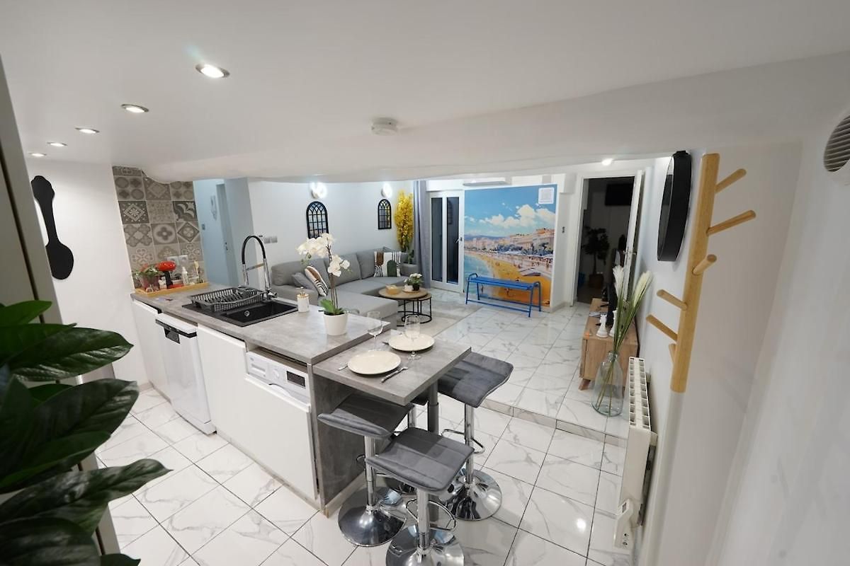 Au Coeur Du Vieux Emplacement Idéal! Appartement Nice