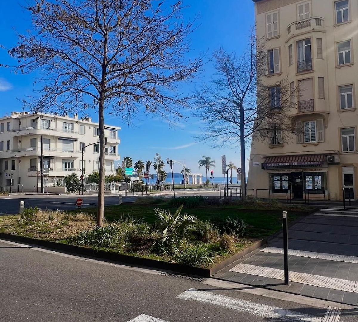 Elegant Avec Balcon Pres De La A Nice