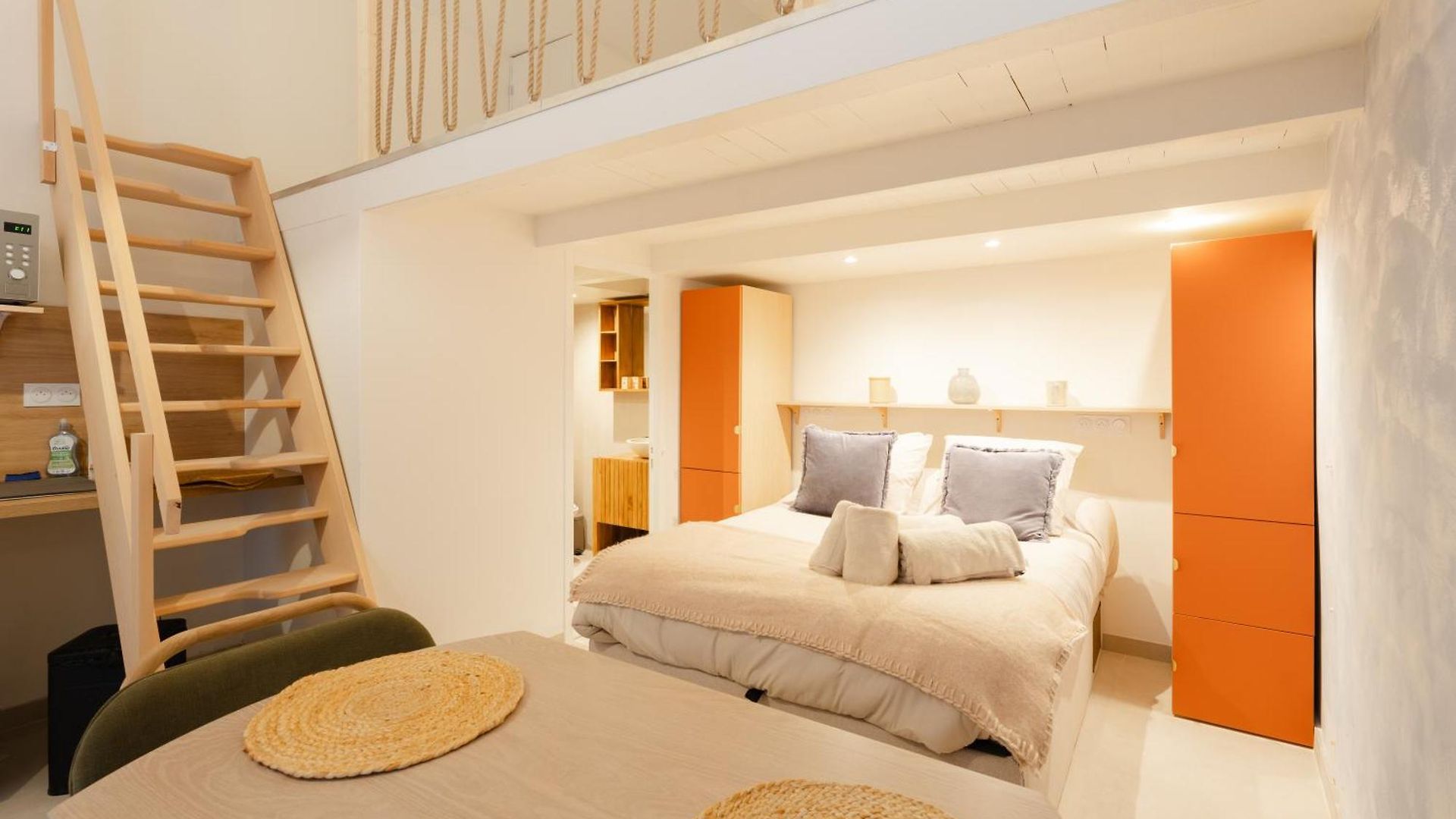 New- Cozy -4 Guests - Air Conditioning *