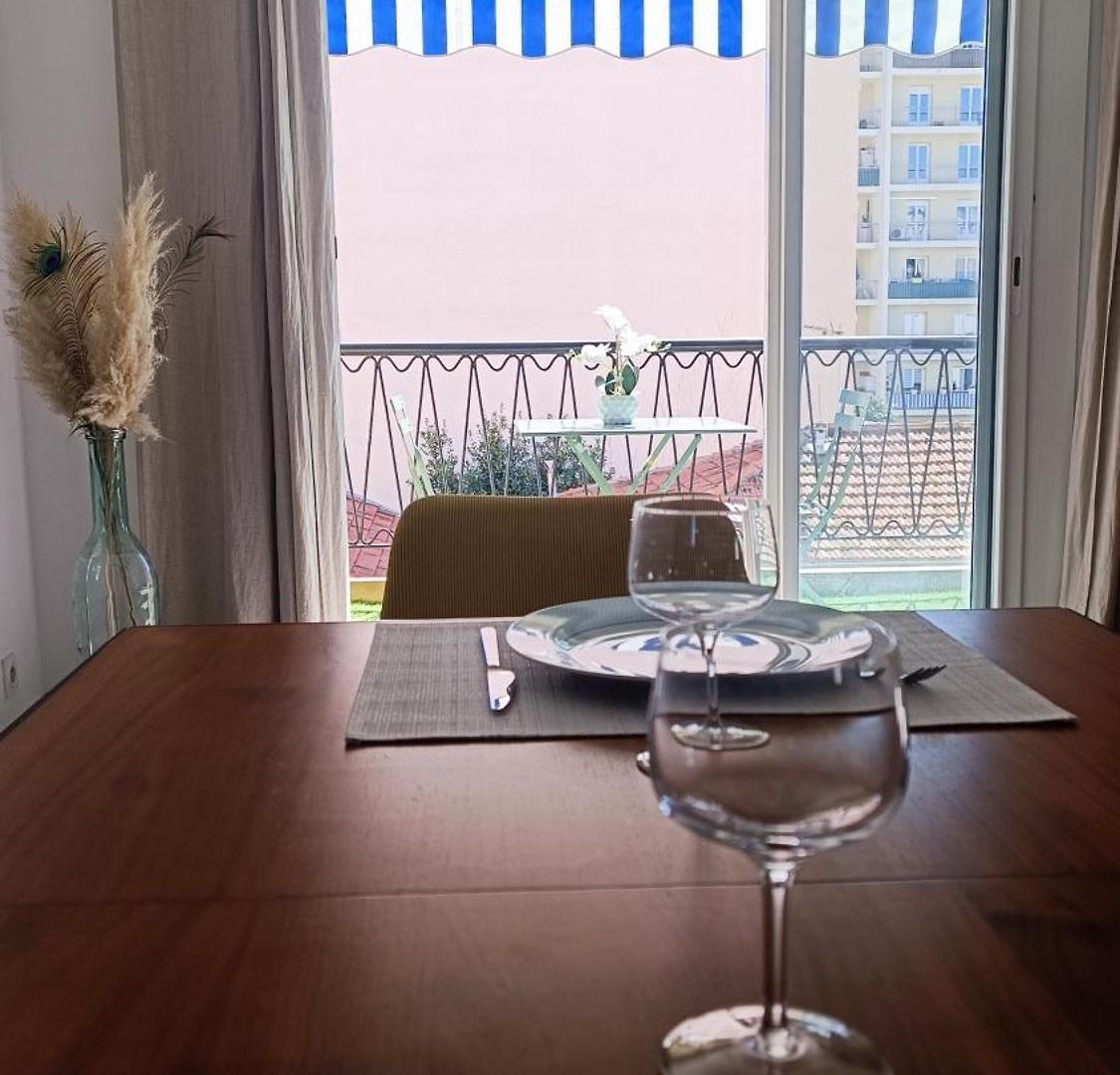 Moderne - Port De Apartment Nice