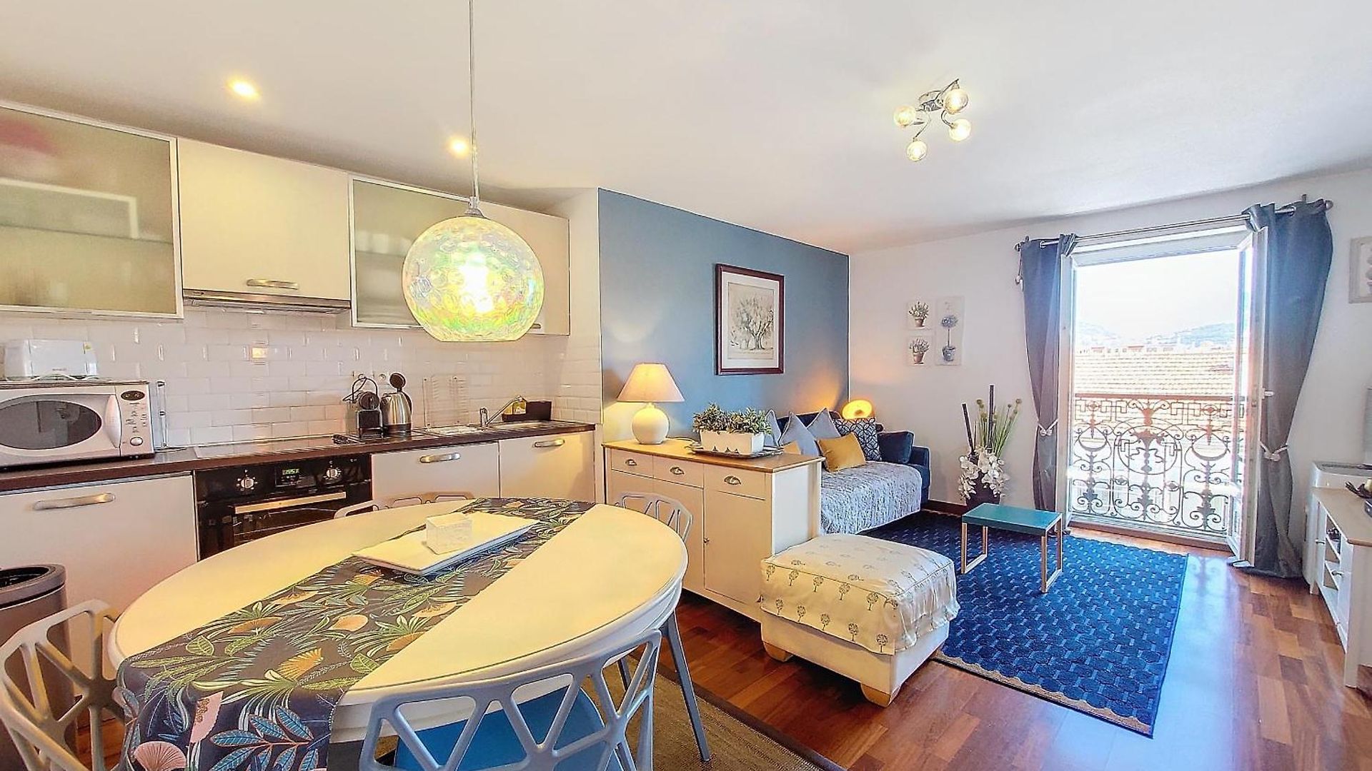 Appartement Nestor&jeeves - Chaise Bleue - - Near