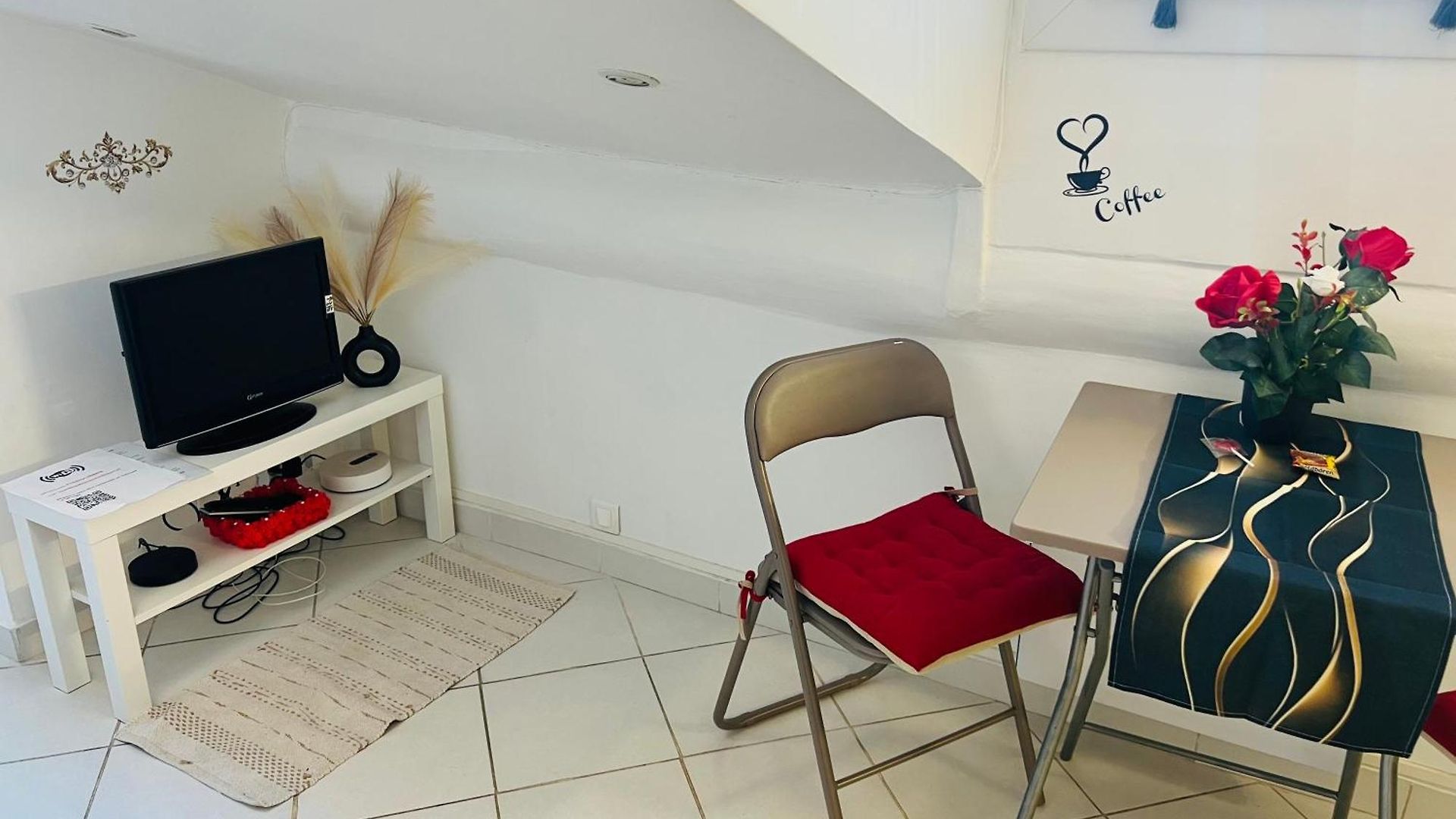 Appartement évasion Romantique Sous Les Toits Au Coeur Du Vieux *
