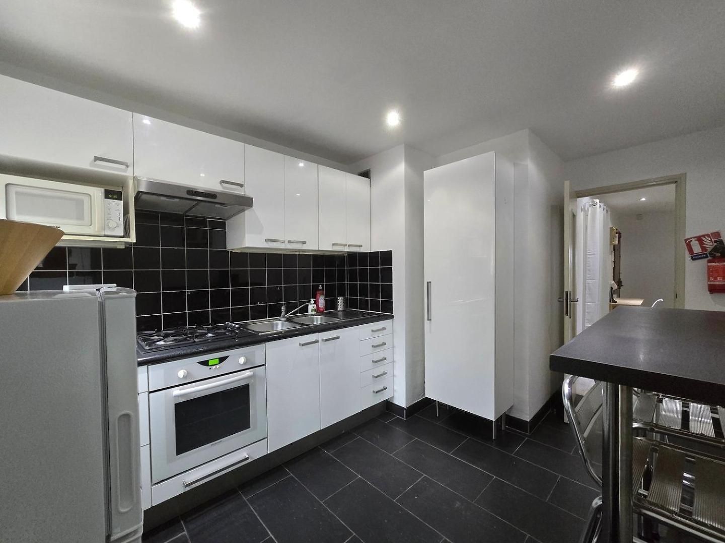Large T2 50m From The Beaches *