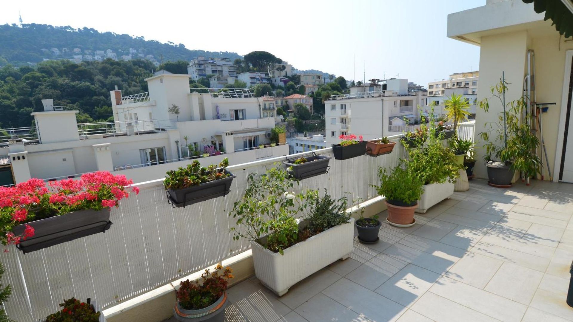 Phoenix - 4 Personnes Avec Superbe Terrasse, Clim Et Parking Le Port De Appartement Nice