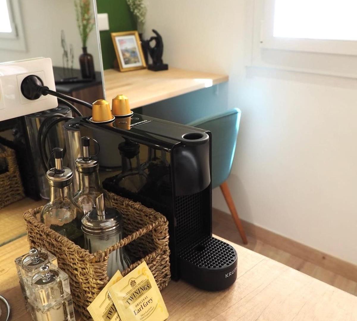 06r - Modern - Vieux Appartement