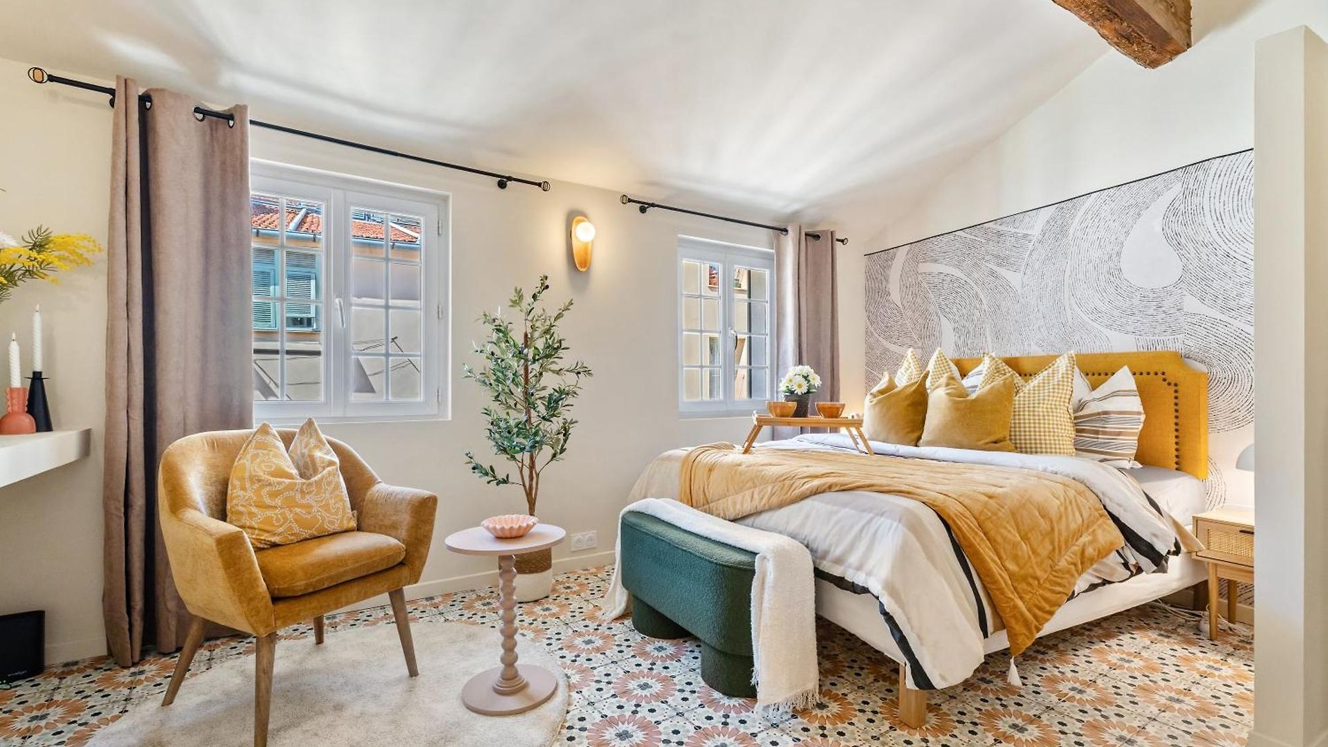 Renting - - Authentic Loft Old Rooftop View & Charm *