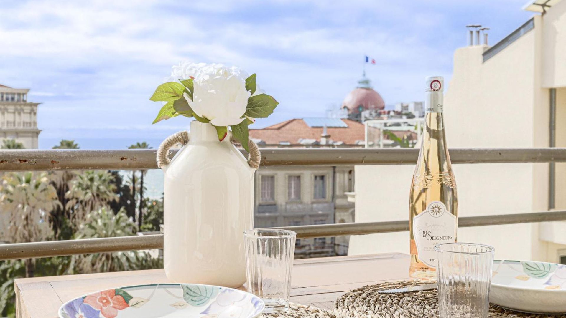 Le Mirazur By Interhome Nice