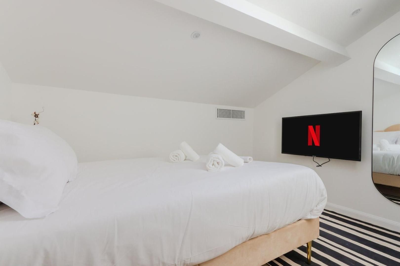 Fancy 3br Duplex Near Port & Old Town | By Airnest Appartement *