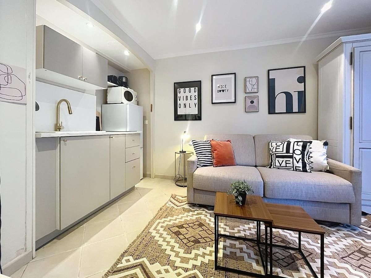 Cosy Avec Jardin Privatif - Carabacel,