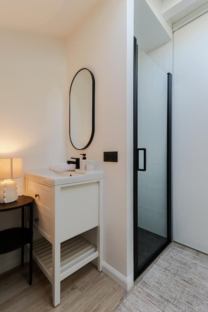 Modern 3br Duplex Near Port & Old Town | By Airnest *