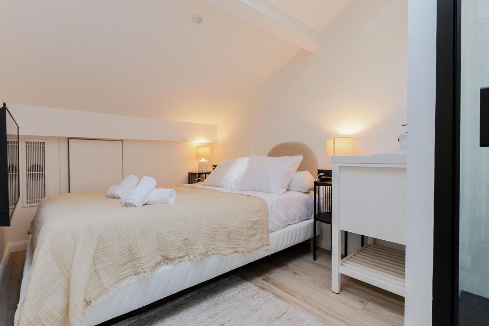 Modern 3br Duplex Near Port & Old Town | By Airnest Nice