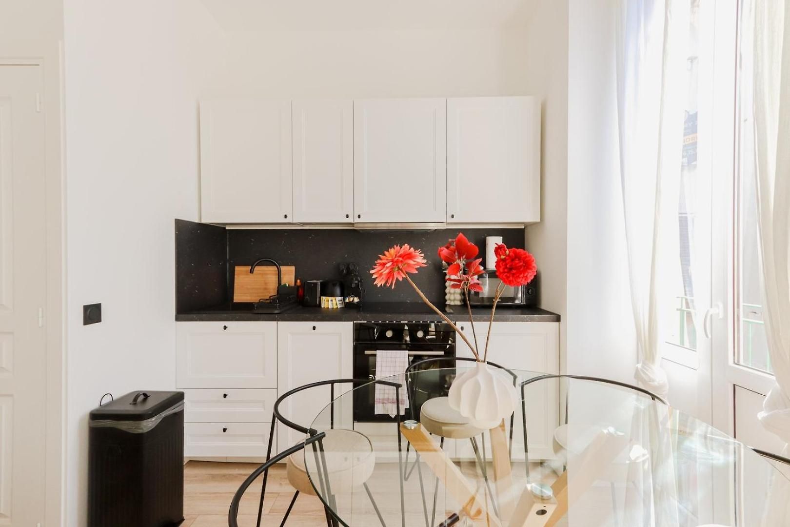 Modern 3br Duplex Near Port & Old Town | By Airnest