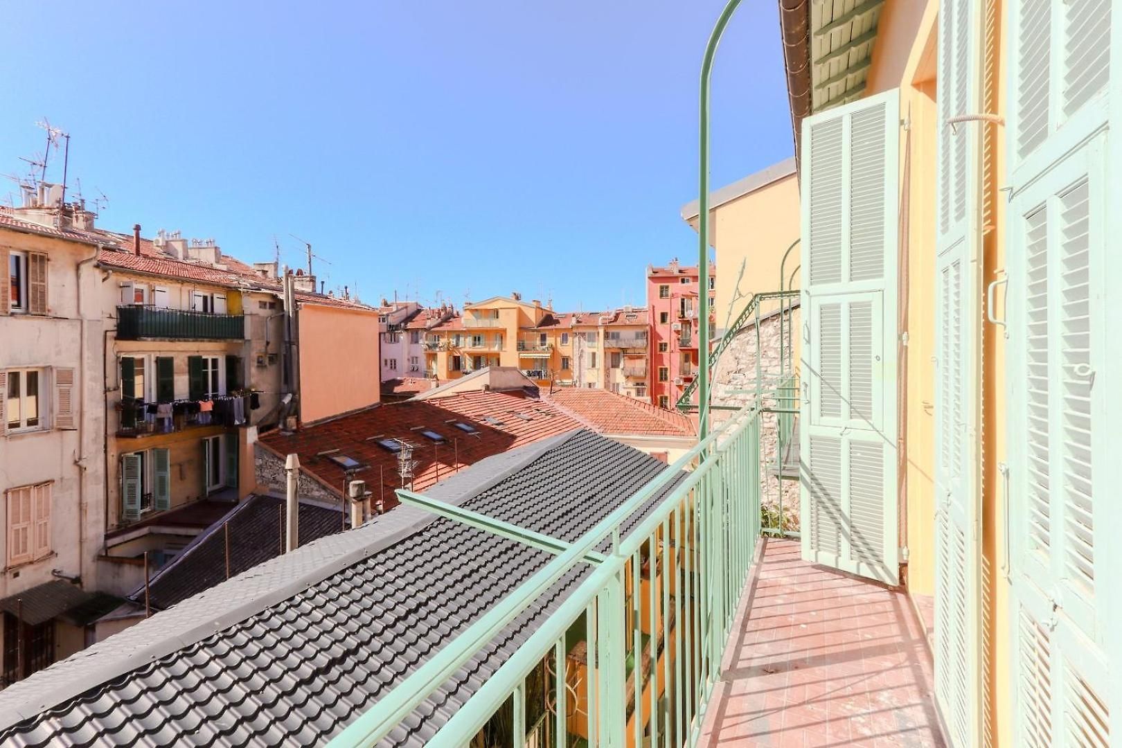 Modern 3br Duplex Near Port & Old Town | By Airnest
