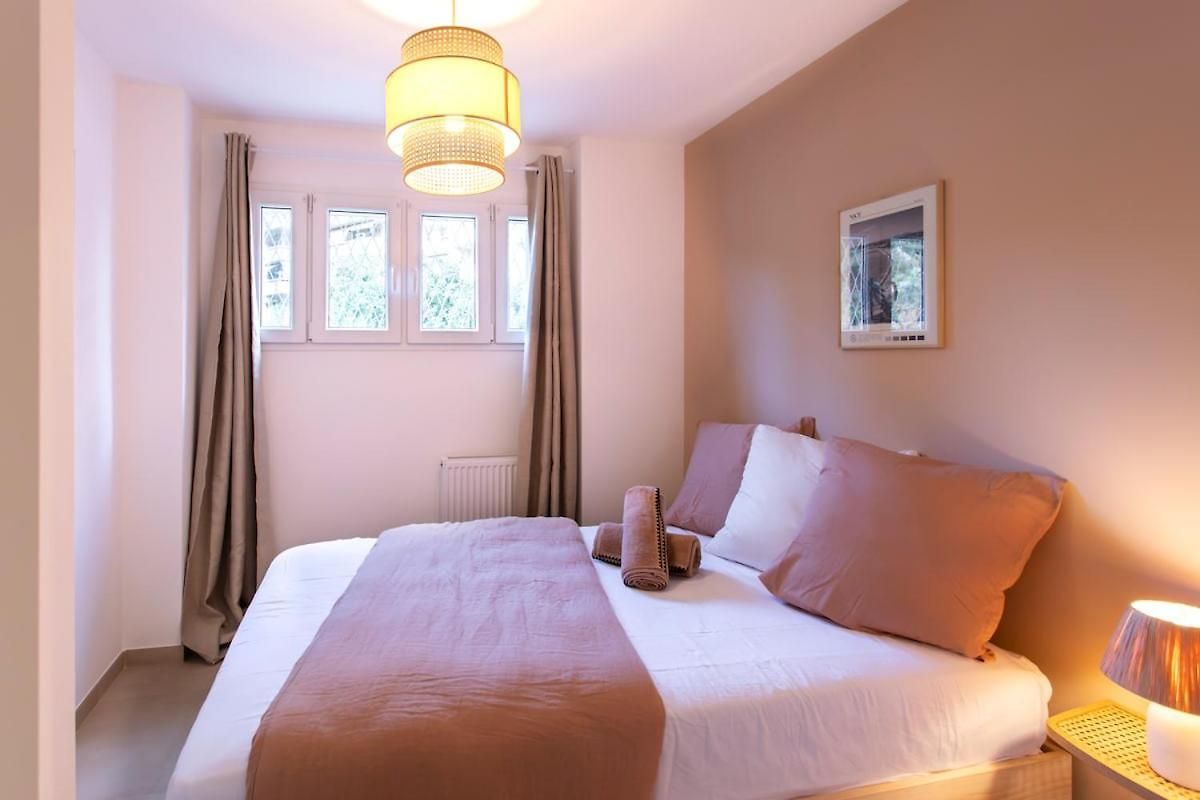 #41 Staywizus - Flat For 6, 3 Bdr Parking Wifi 5mins Walk Tram T1