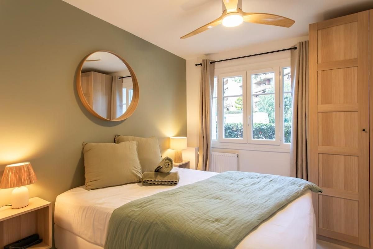 #41 Staywizus - Flat For 6, 3 Bdr Parking Wifi 5mins Walk Tram T1 * Nice