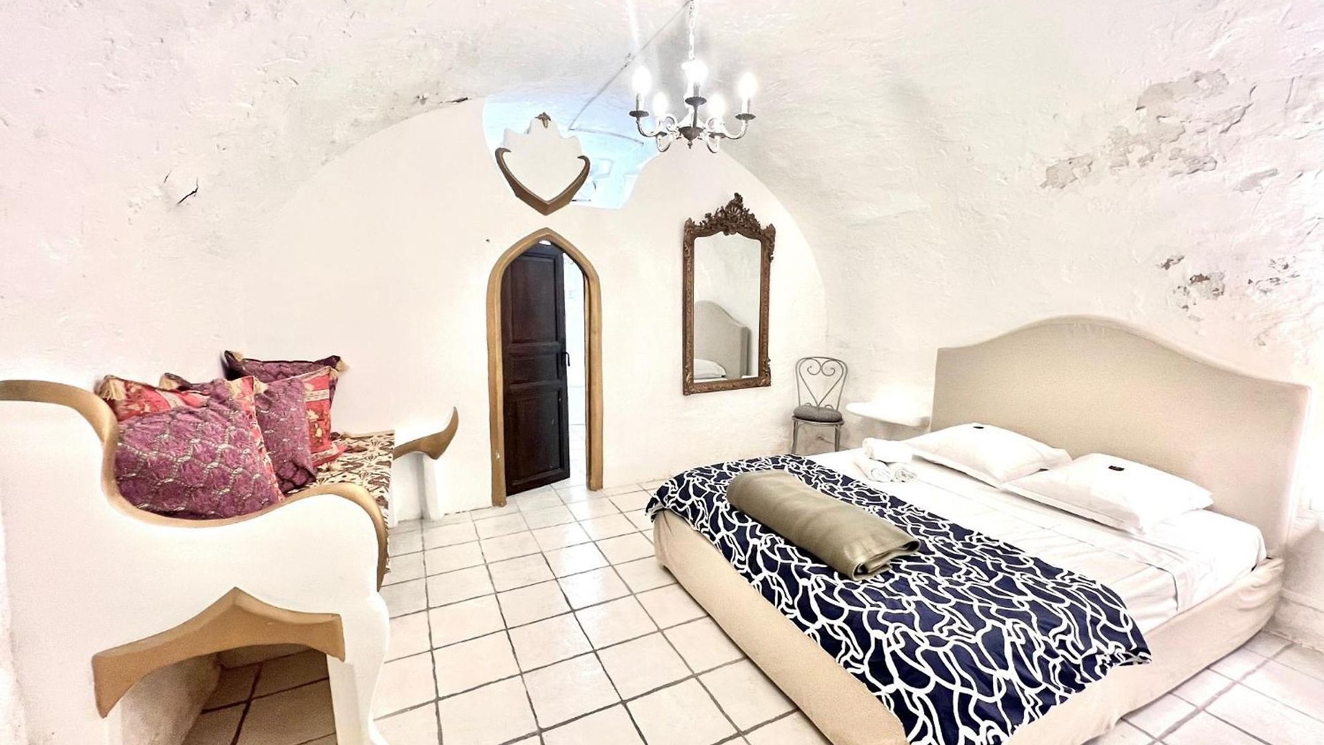 Riviera: Charming 4-room Beachside In Old Town