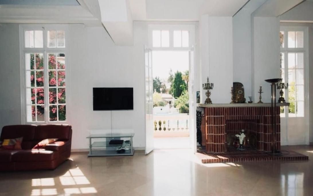 Prestigieuse Avec Piscine Privée Au Cœur De