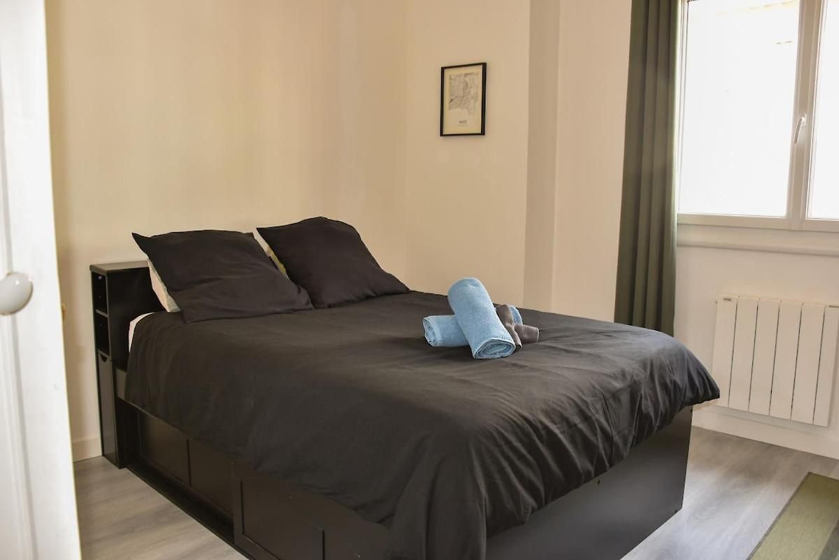 Appartement Moderne équipé à *