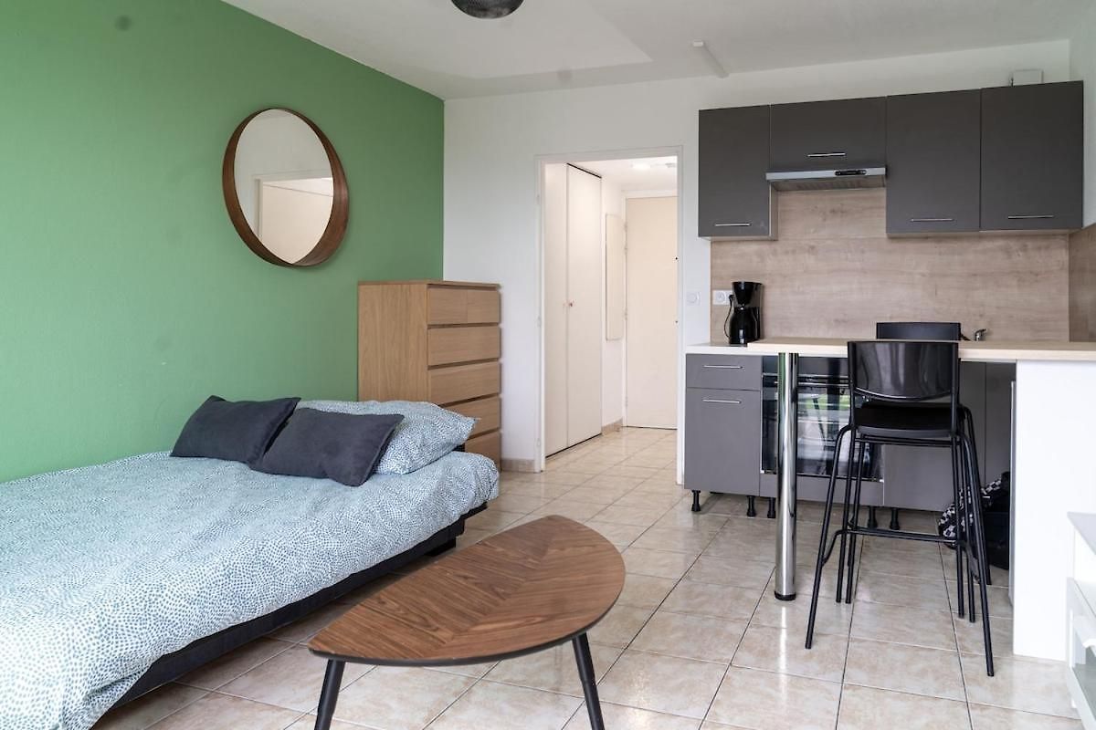 équipé Dans Résidence Avec Piscine à 10mn Du Centre Appartement