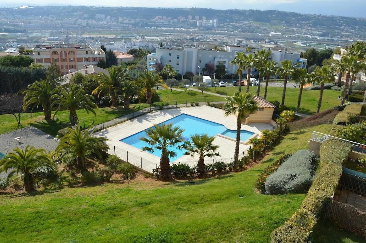 équipé Dans Résidence Avec Piscine à 10mn Du Centre Appartement Nice