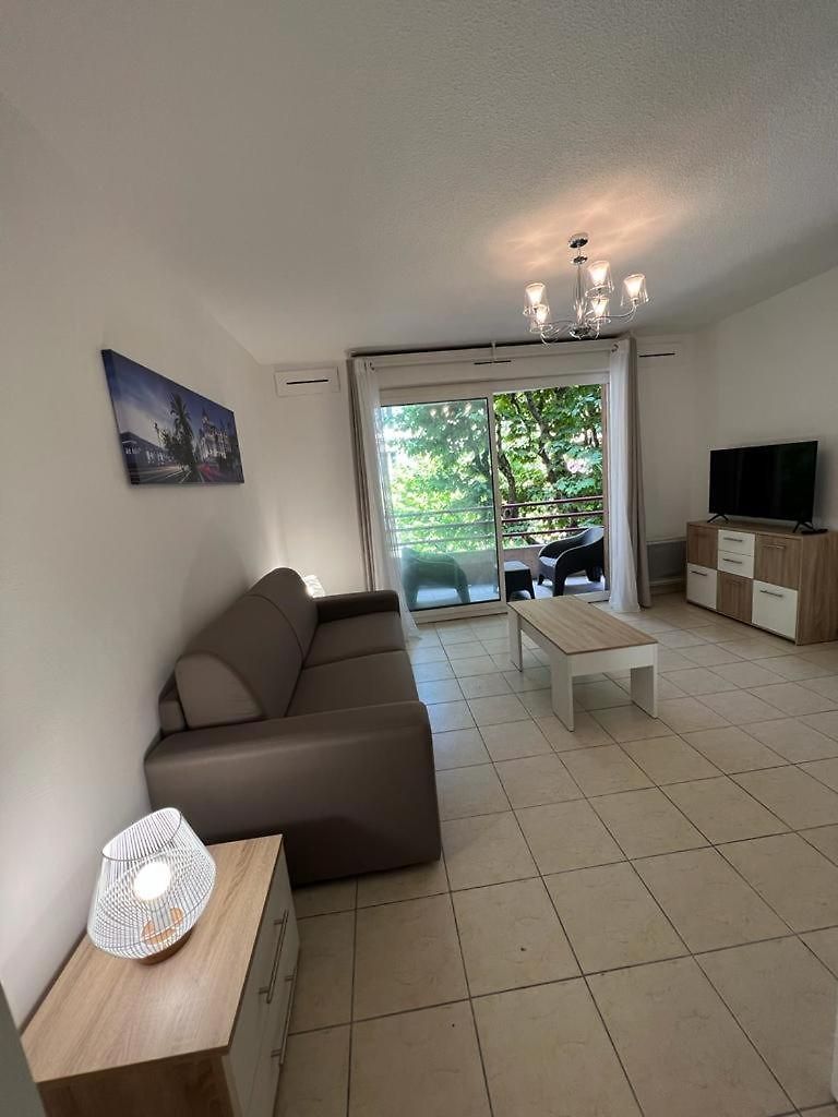 Appartement Sunny With Terrace *