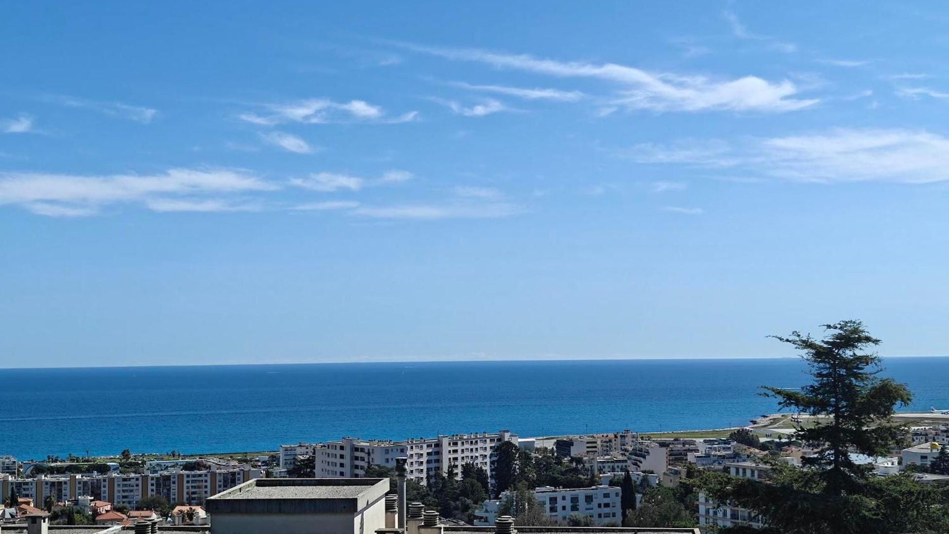 Apartment Toit Terrasse Nice-ouest Avec Parking, Clim Et Piscine *
