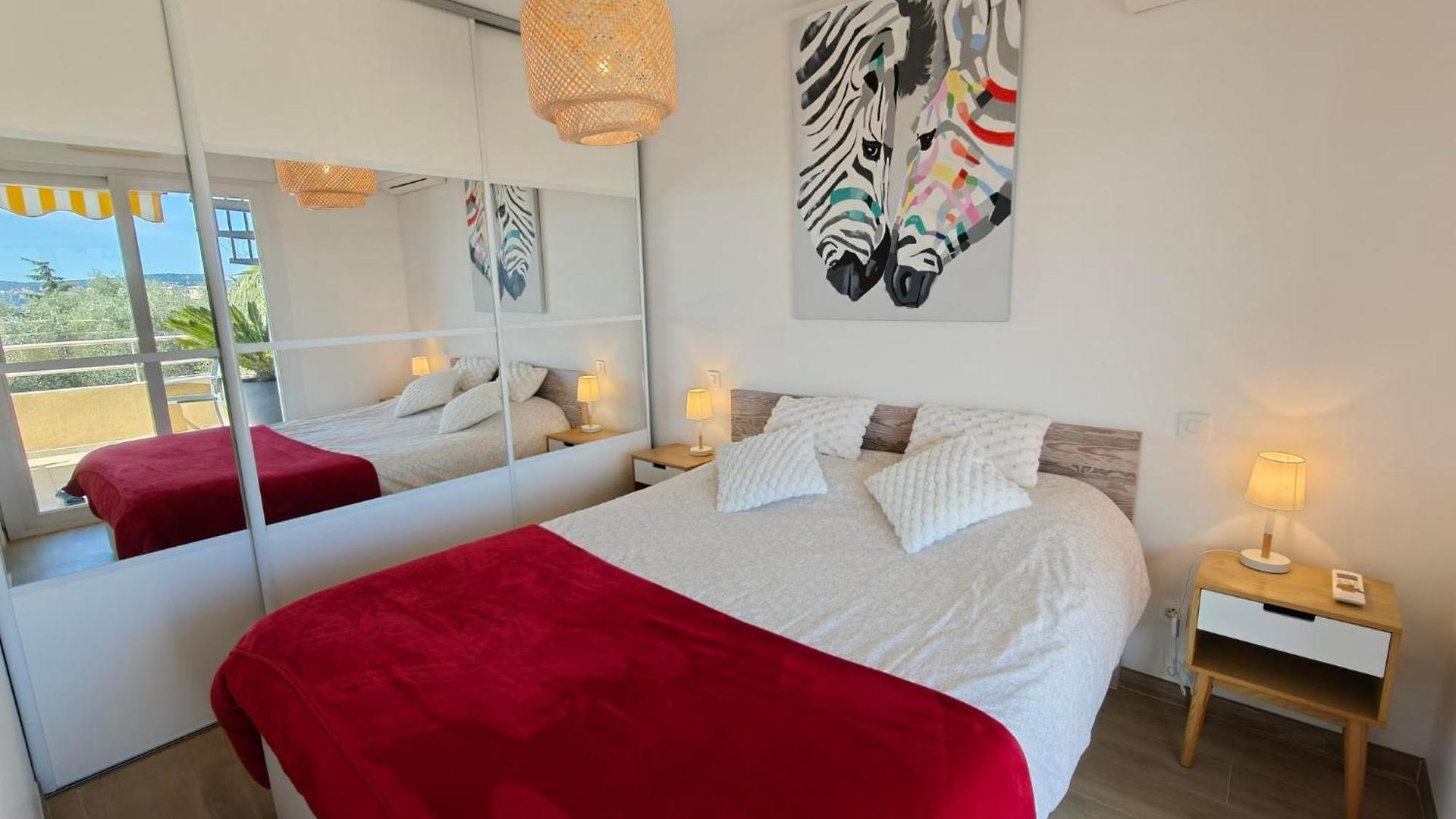 Apartment Toit Terrasse Nice-ouest Avec Parking, Clim Et Piscine *