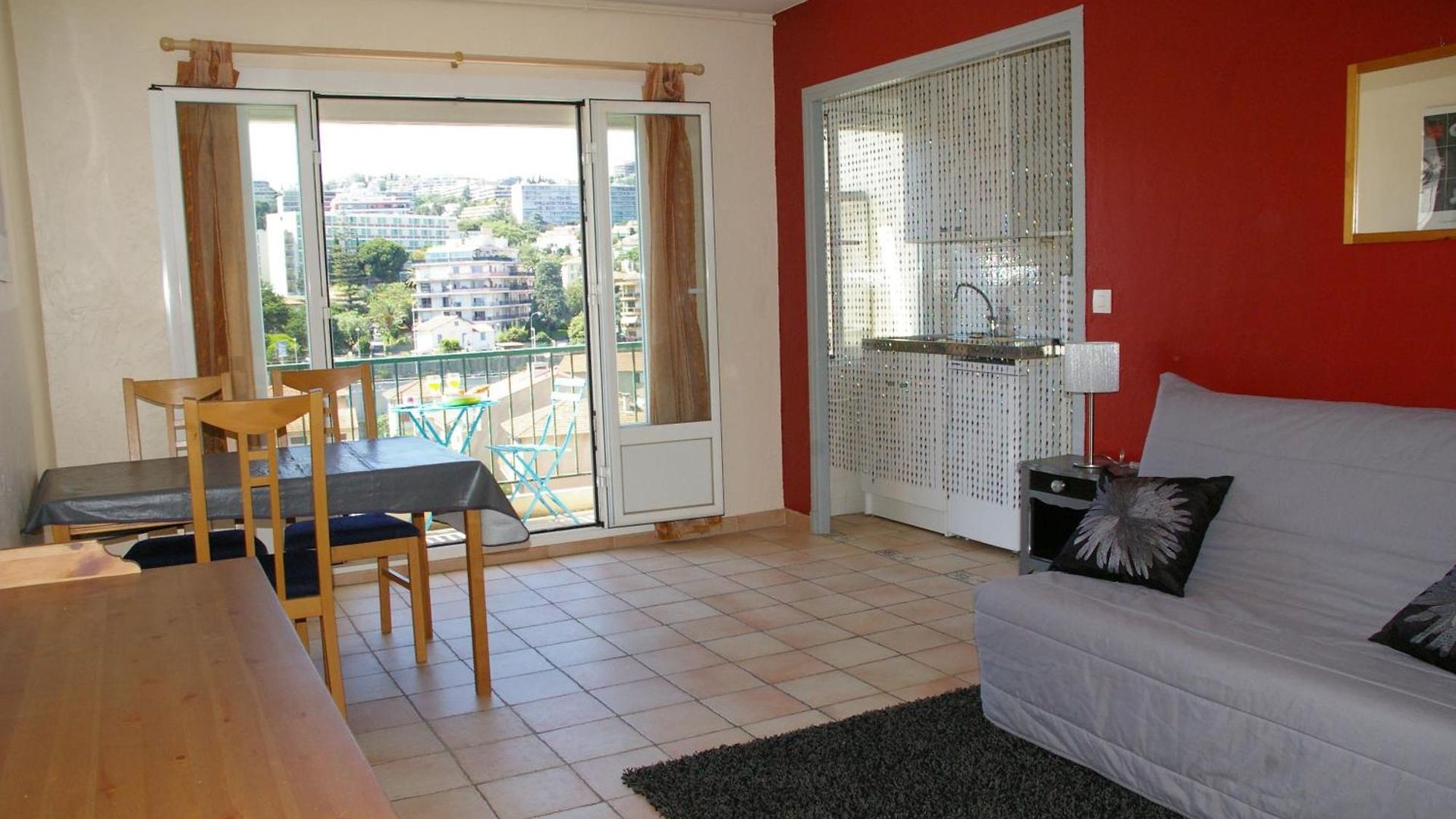 Studiolaprom, Sur La Promenade Des Appartement