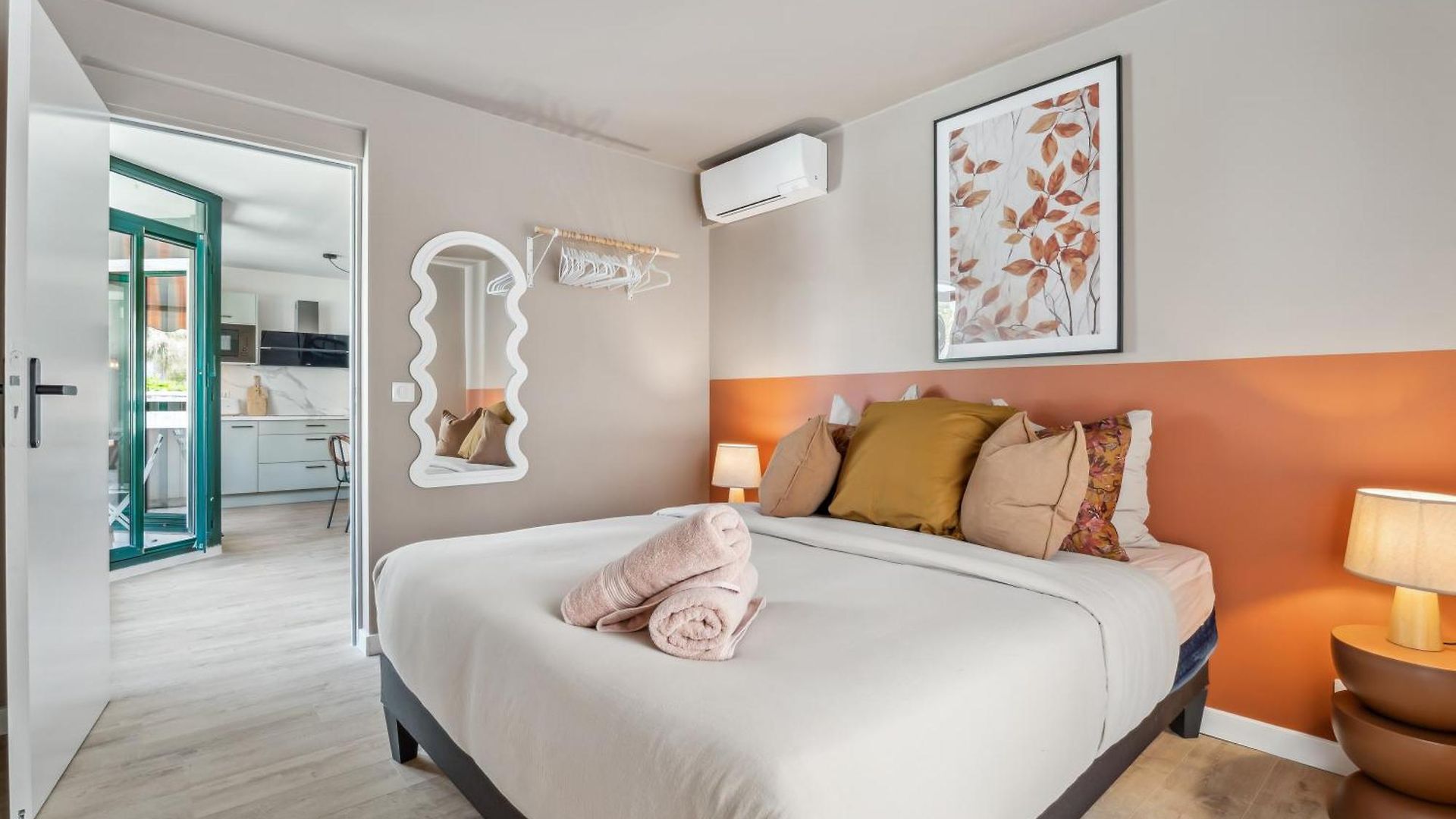 Renting - Fleurs - Luxury Terrace Quiet Private Parking *