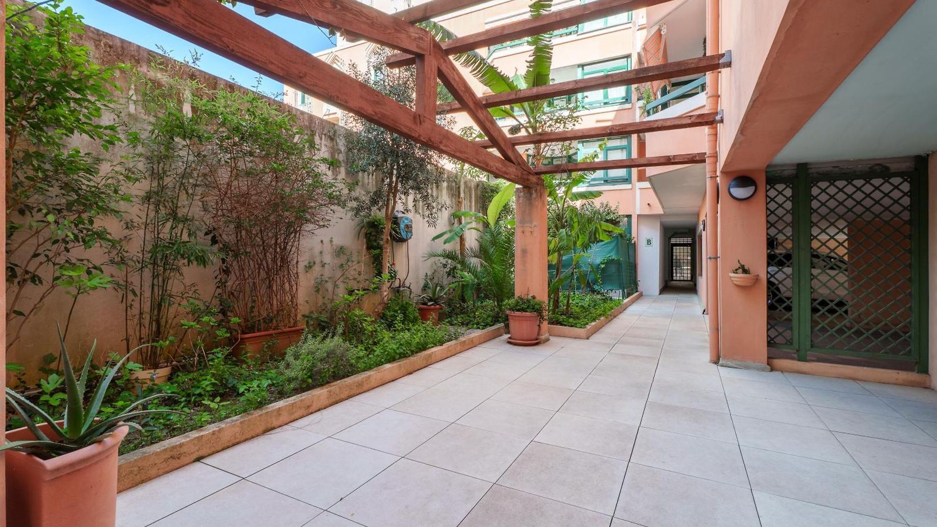 Renting - Fleurs - Luxury Terrace Quiet Private Parking Apartment Nice