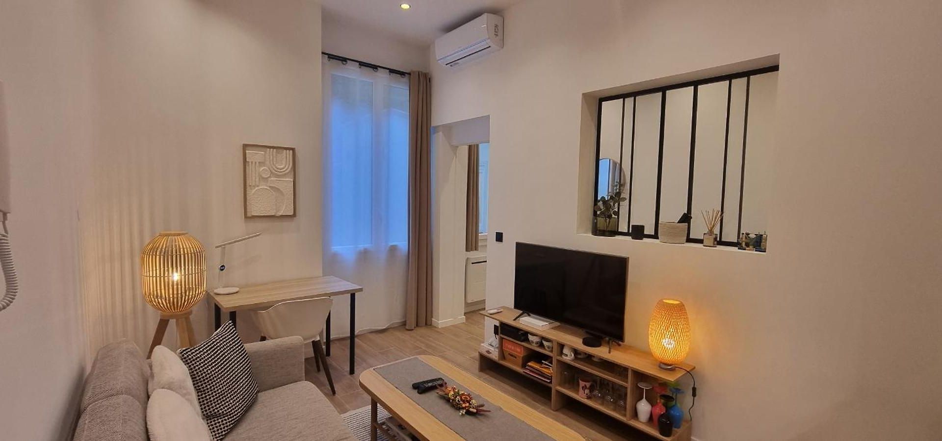 Tres Joli 2 Pieces A Cote De L'ac Marriott Apartment Nice