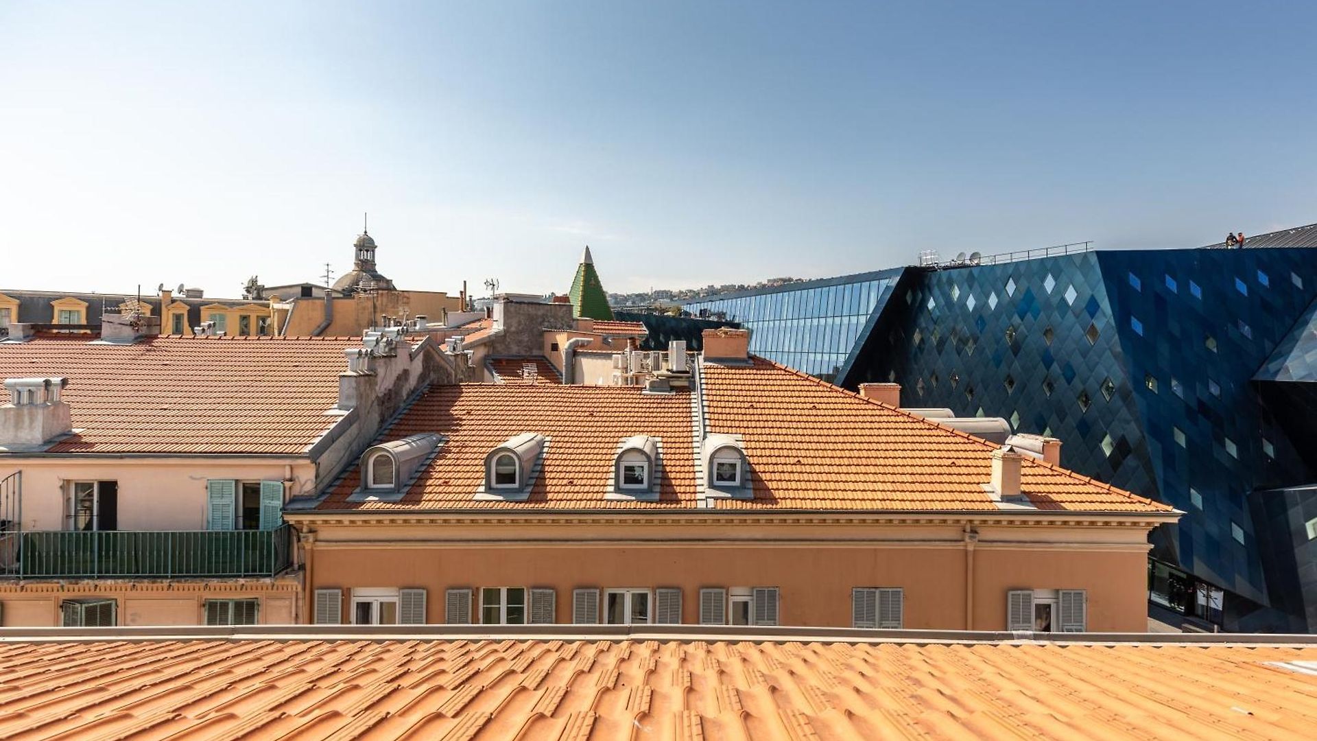 Homelivia, Attic -mansardé Sous Les Toits De Appartement *