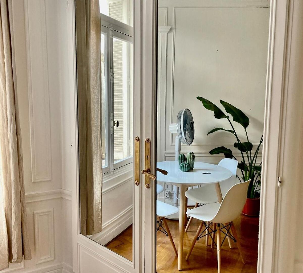 A Luxurious With Ac On Promenade Des * Nice