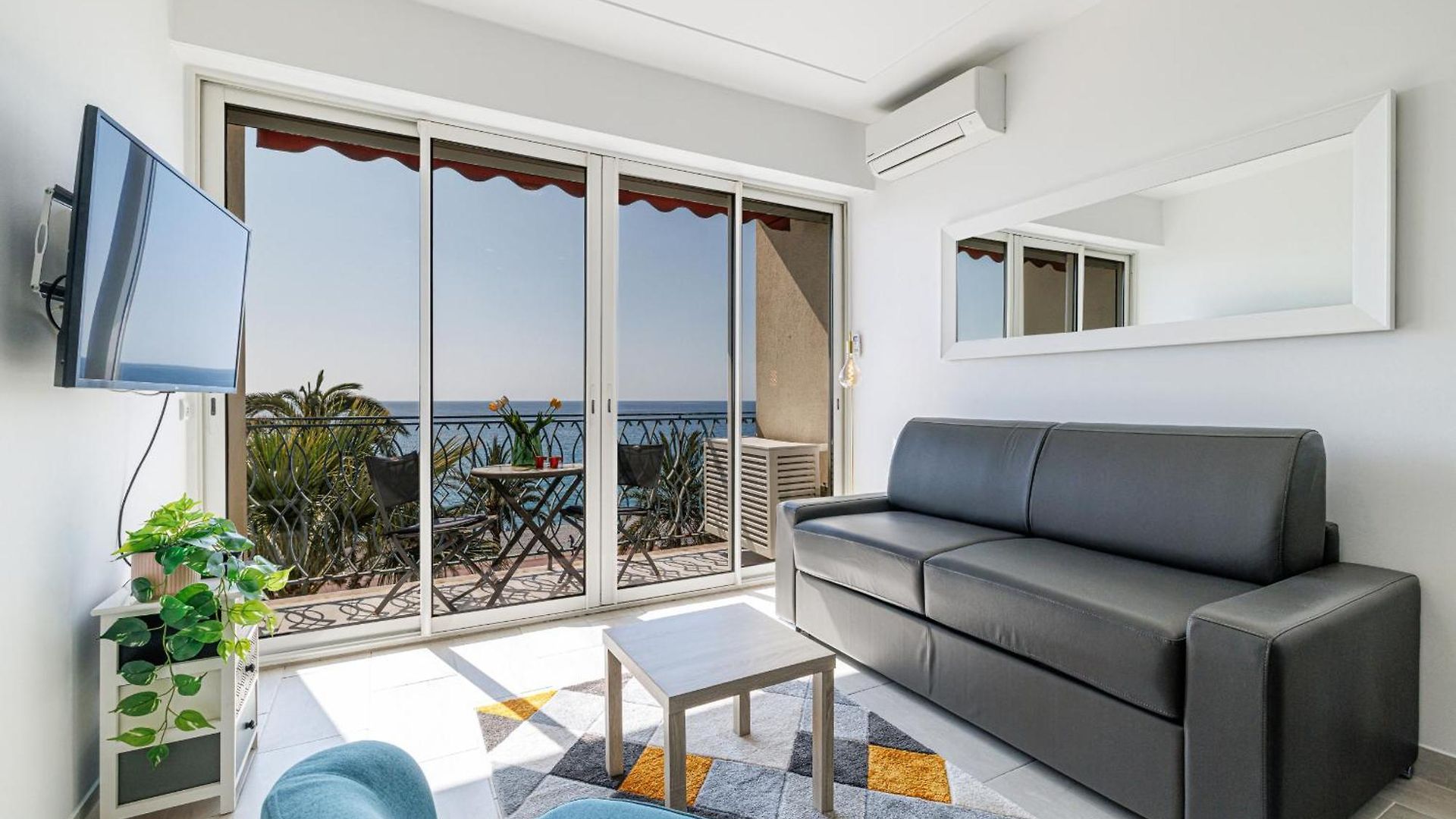 Sea View - Lovely Promenade Des Apartment *