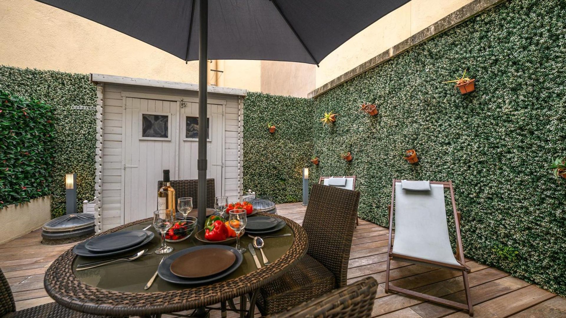 Charme Niçois Avec Terrasse En Appartement Nice