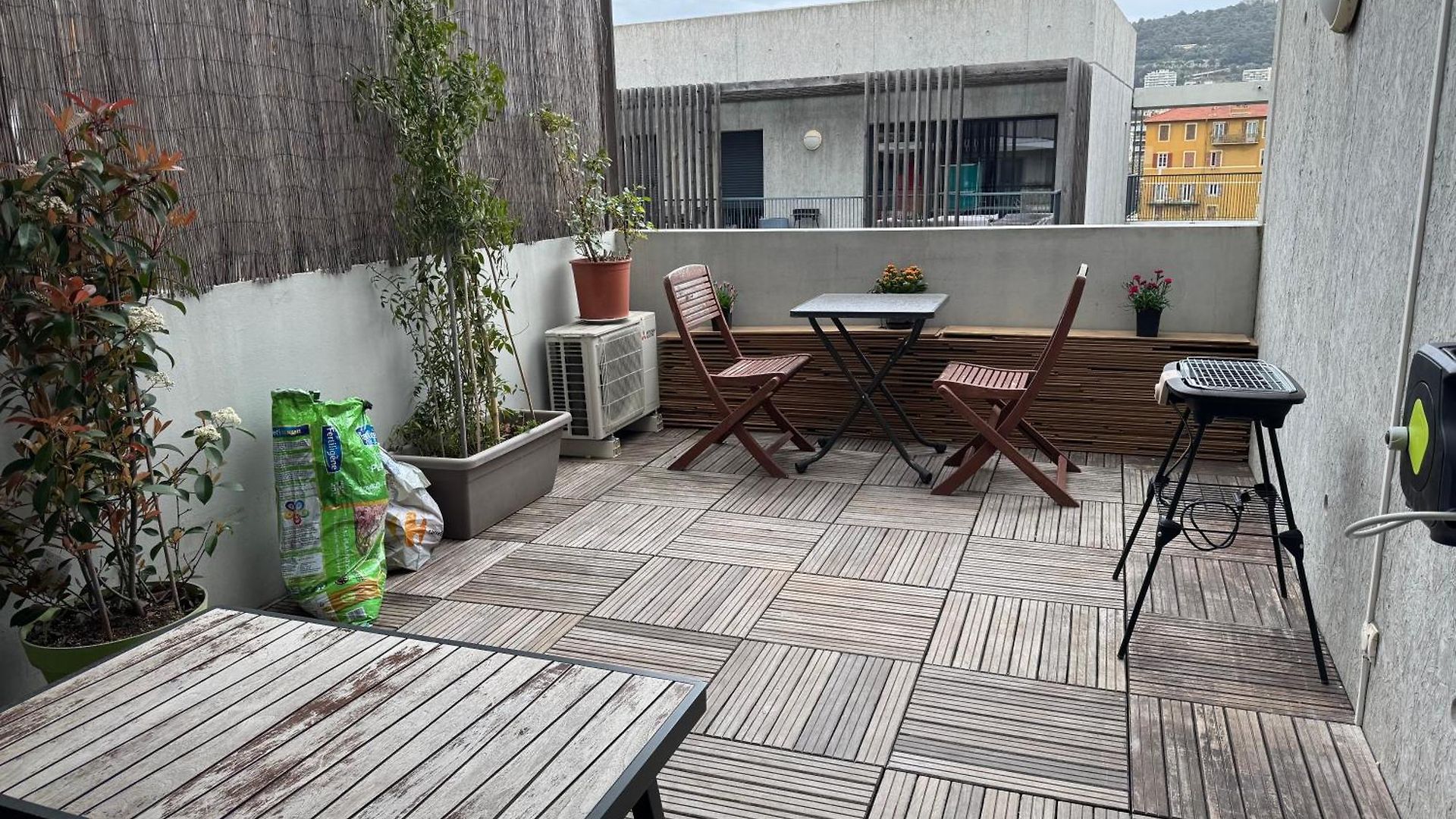 Apartment Beau Avec Belle Terrasse Au Centre De Nice