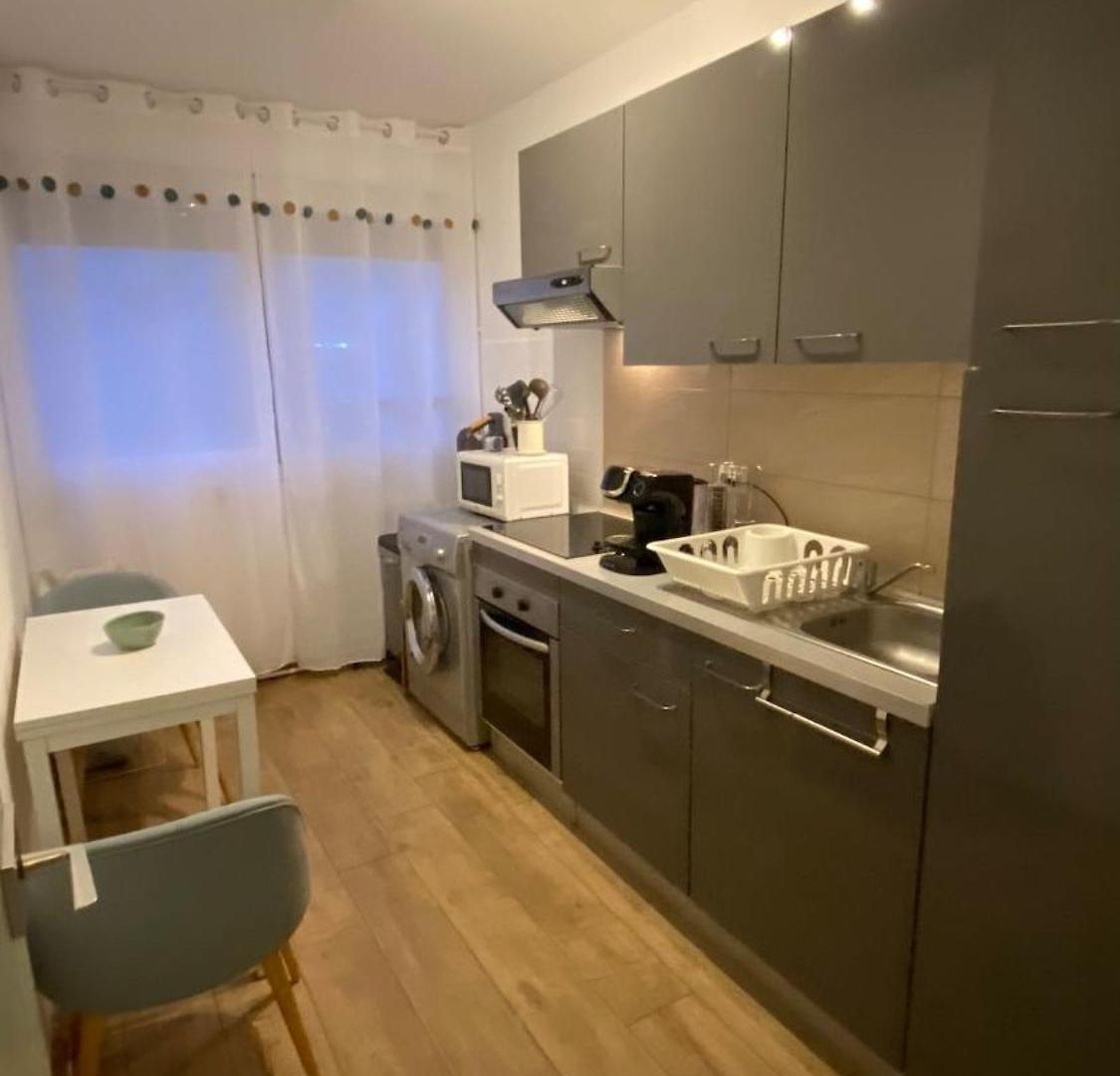 Proche Plage, Aéroport, Tram Appartement