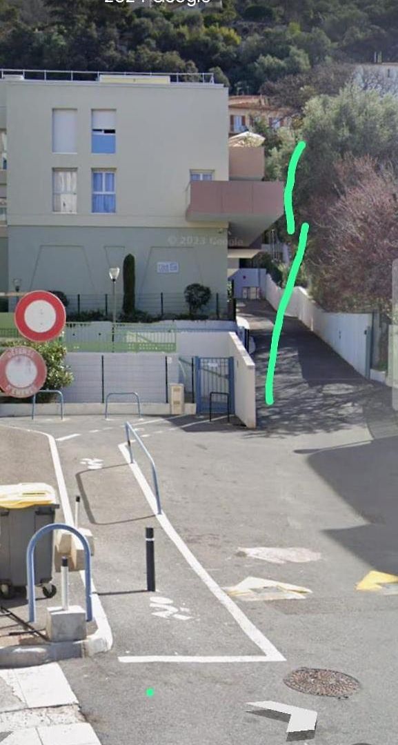 Calme Et Paisible, Climatisé Avec Terrasse Au Dernier étage, 100m Du Tramway Et 20 Min De La Promenade Des Nice