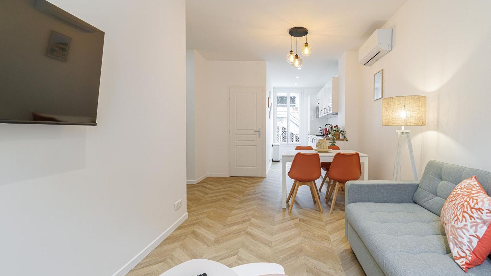 Large & Confort 2 Bdr Renovated Appartement