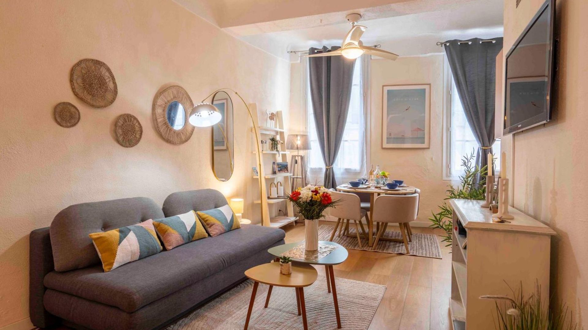 Apartment Charming Flat, Fully Equipped, Air Conditioning, Only 300m - La Loge