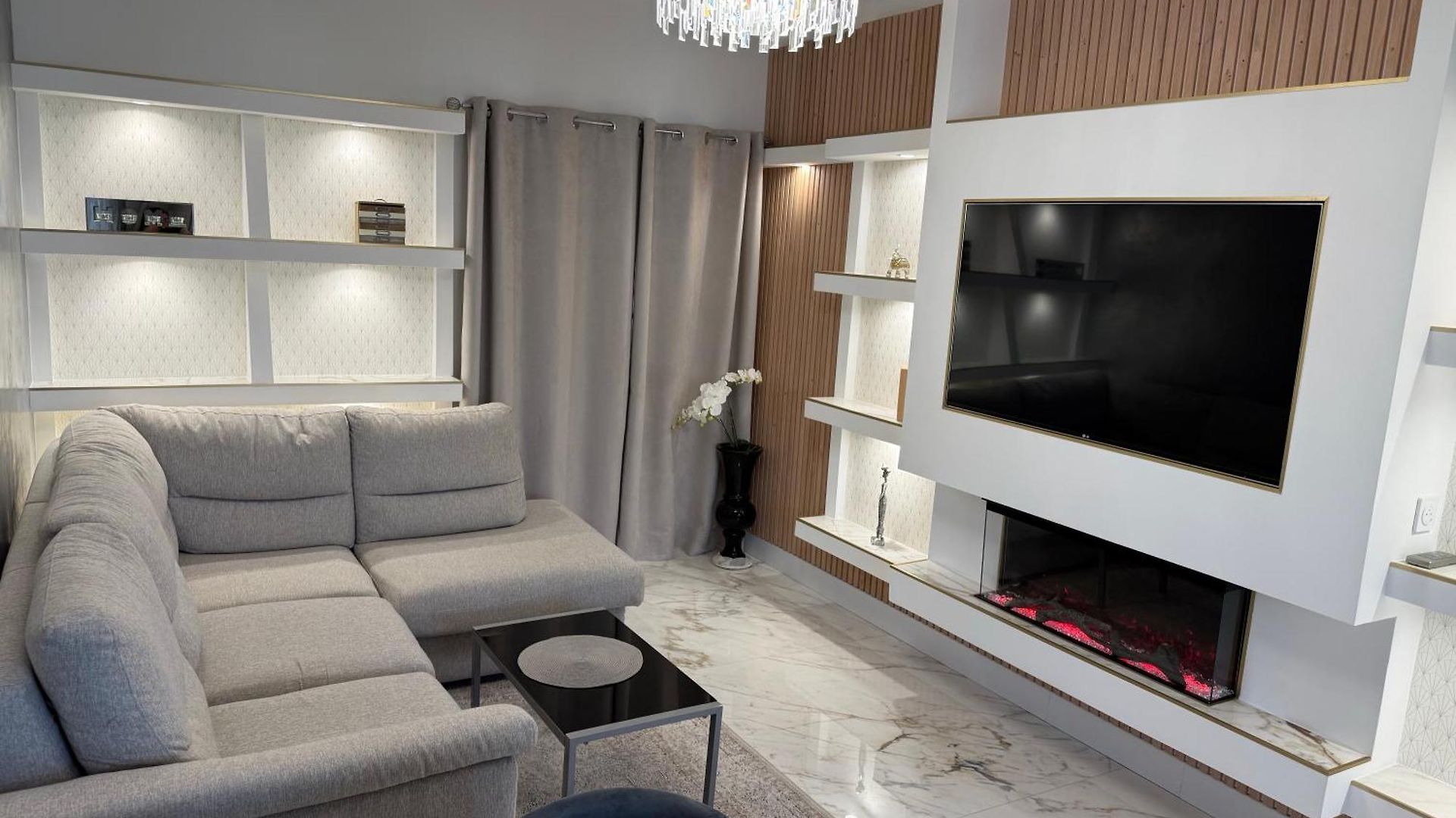 Apartment Emotion Vip