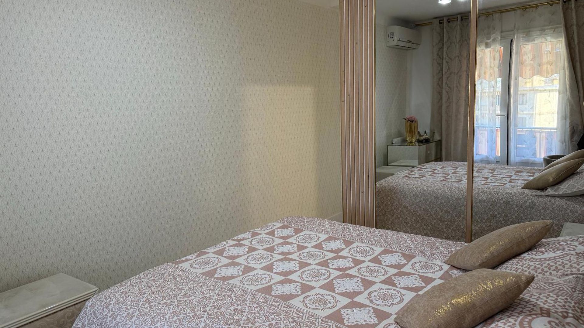Apartment Emotion Vip *